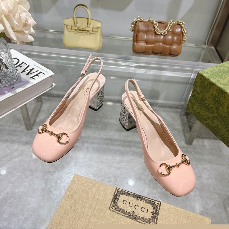 G*u*i sandals